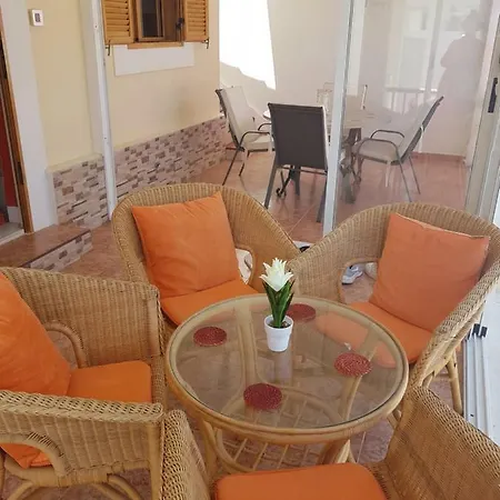 Villa Playa Flamenca Pf003 *